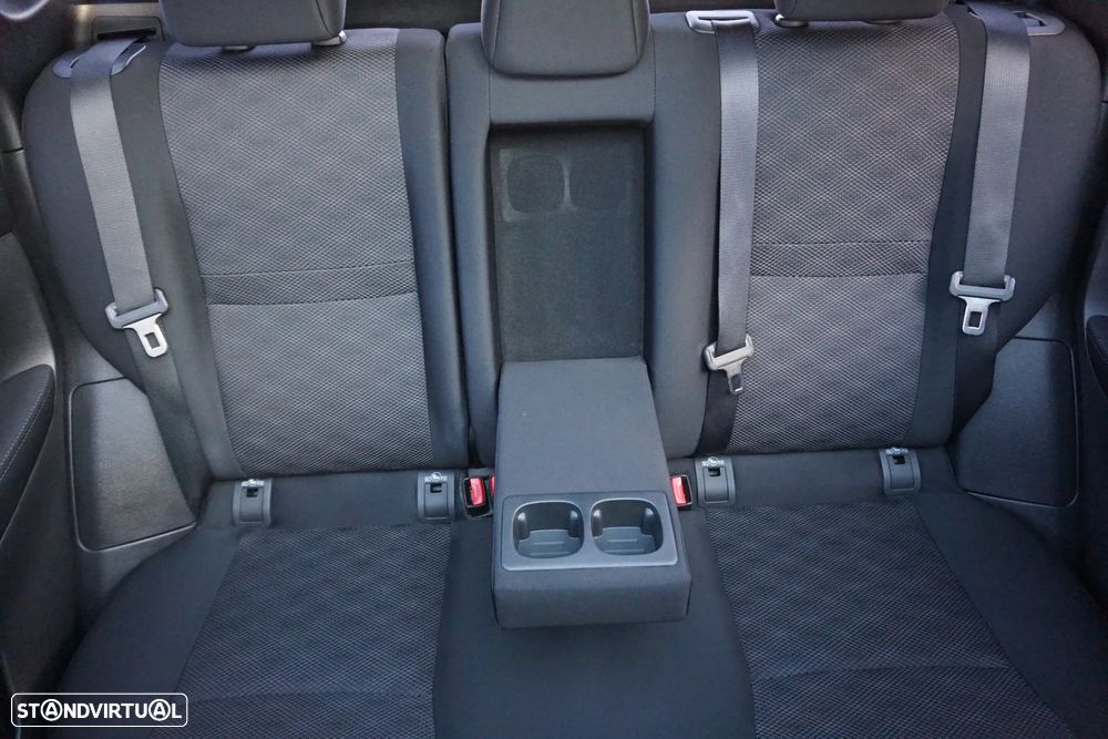 Nissan Qashqai 1.5 dCi N-Connecta 18 - 24