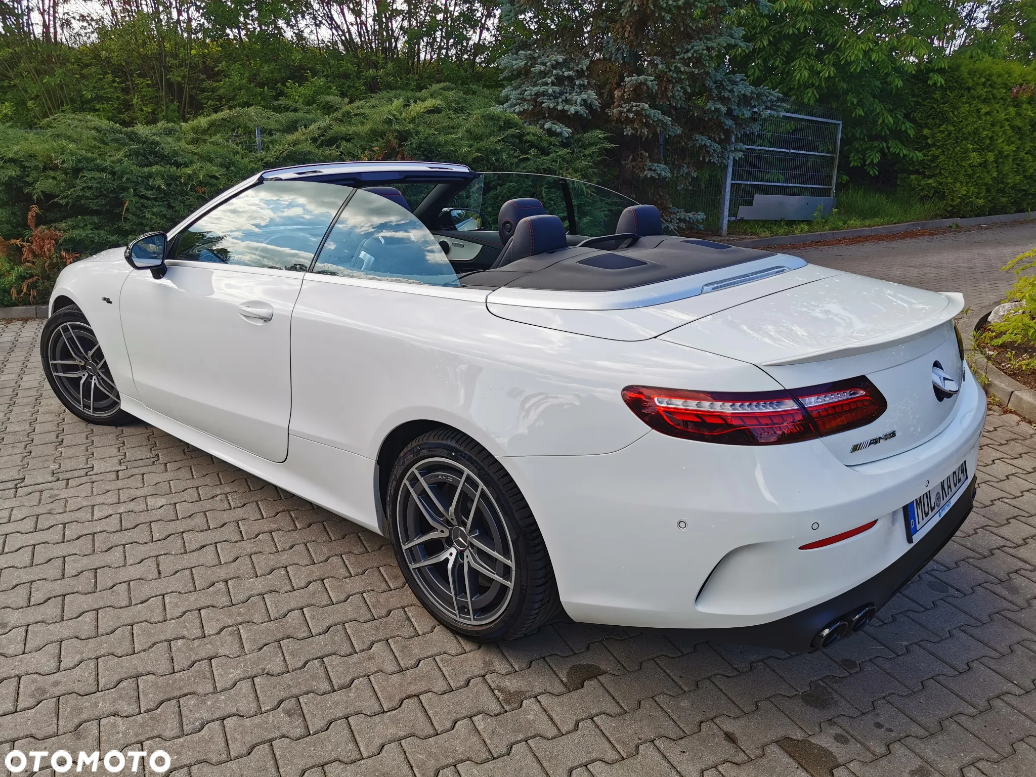 Mercedes-Benz Klasa E AMG 53 4Matic+ Cabrio AMG Speedshift TCT-9G - 7