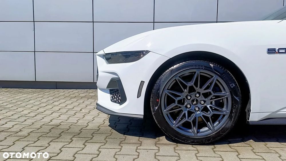 Ford Mustang - 28