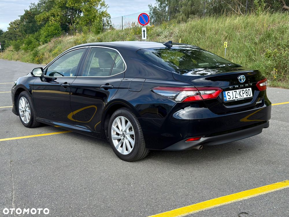 Toyota Camry 2.5 Hybrid Comfort CVT - 2