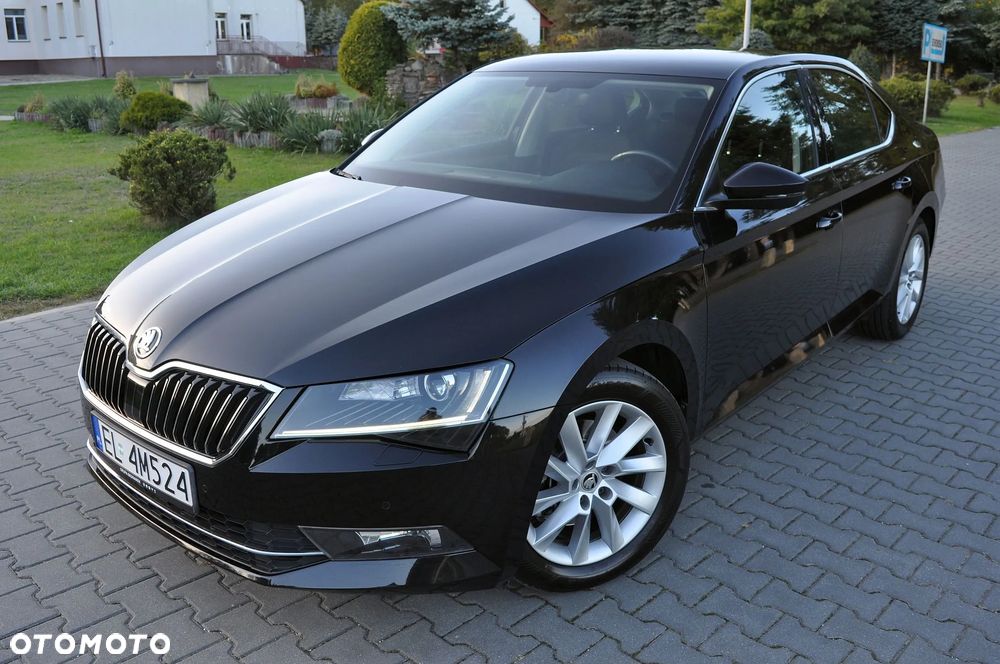 Skoda Superb 2019 photo 3