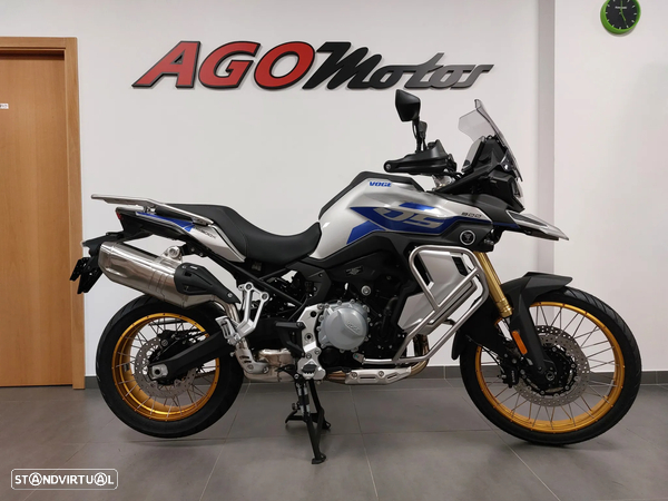 Voge 900DSX