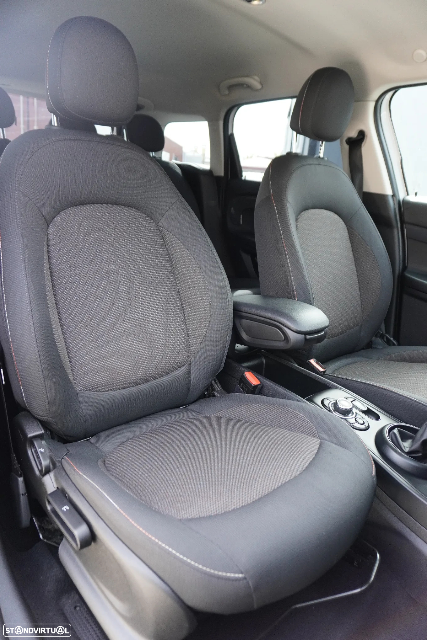 MINI Countryman Cooper SE ALL4 Auto - 25
