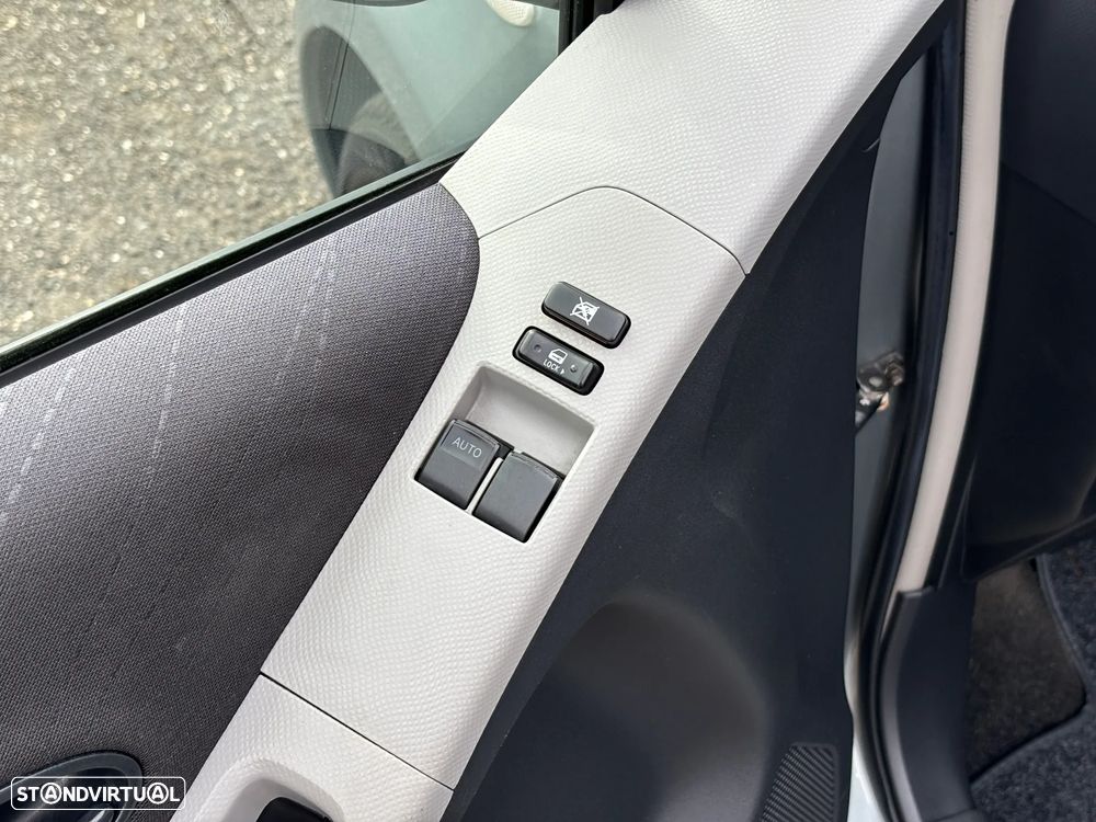 Toyota Yaris 1.0 VVT-i AC - 10