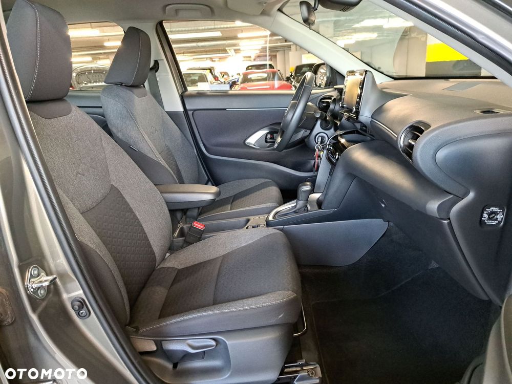 Toyota Yaris Cross Hybrid 1.5 Comfort - 16