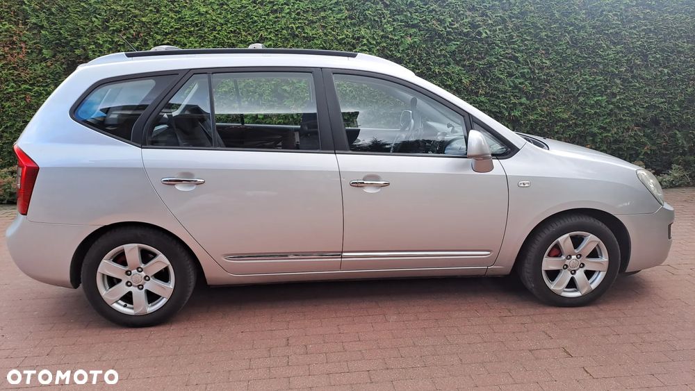 Kia Carens - 6