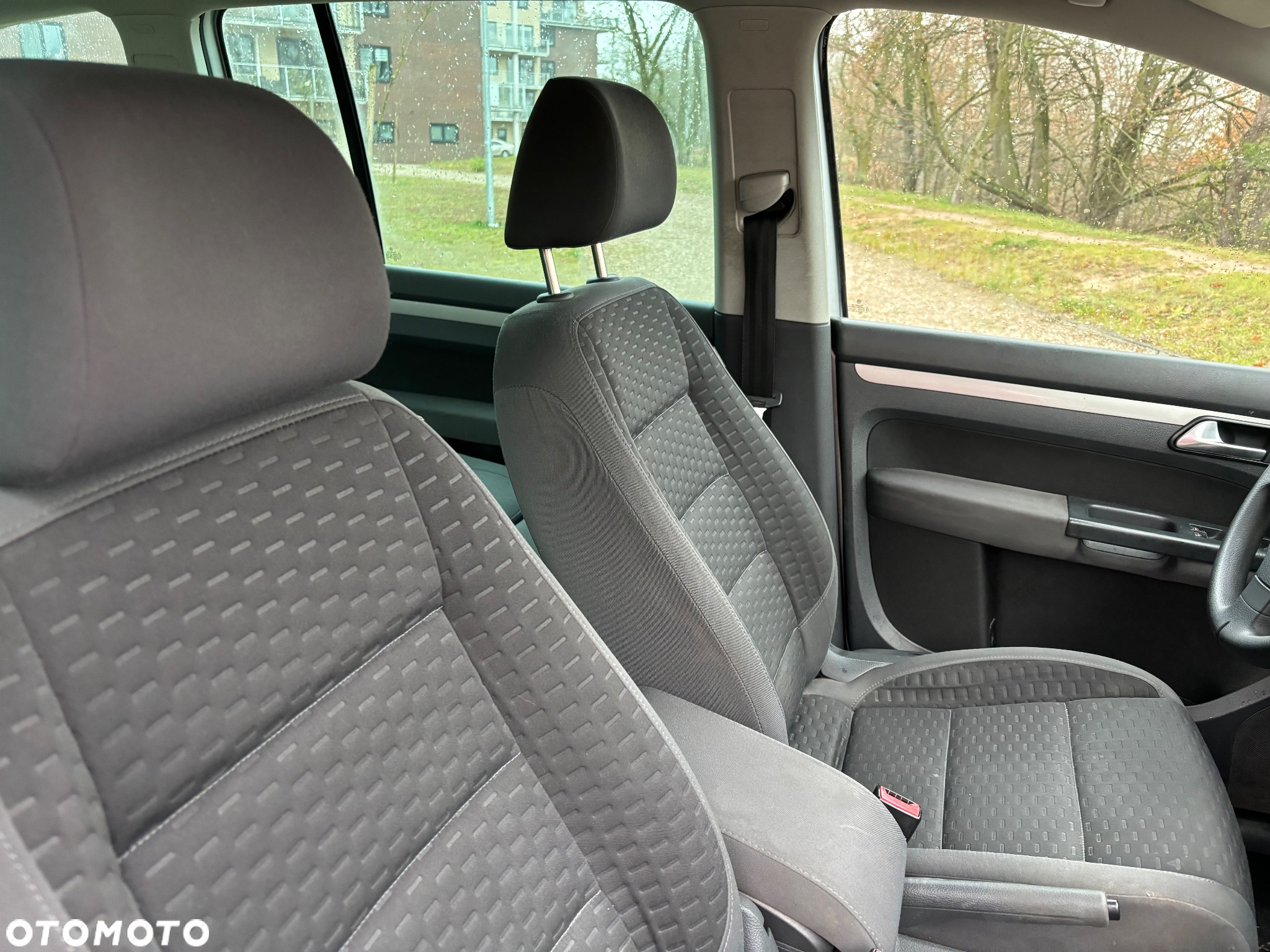 Volkswagen Touran - 8