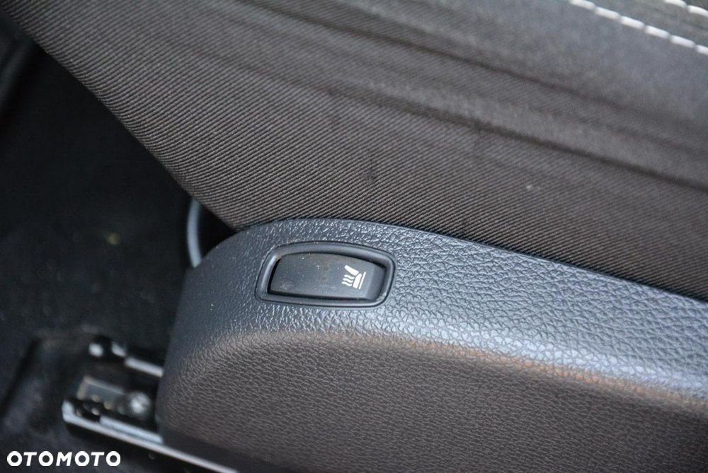 Dacia Duster 1.6 16V 105 4x2 Laureate - 22