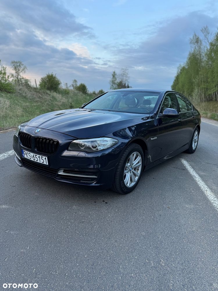 BMW Seria 5 528i xDrive - 1