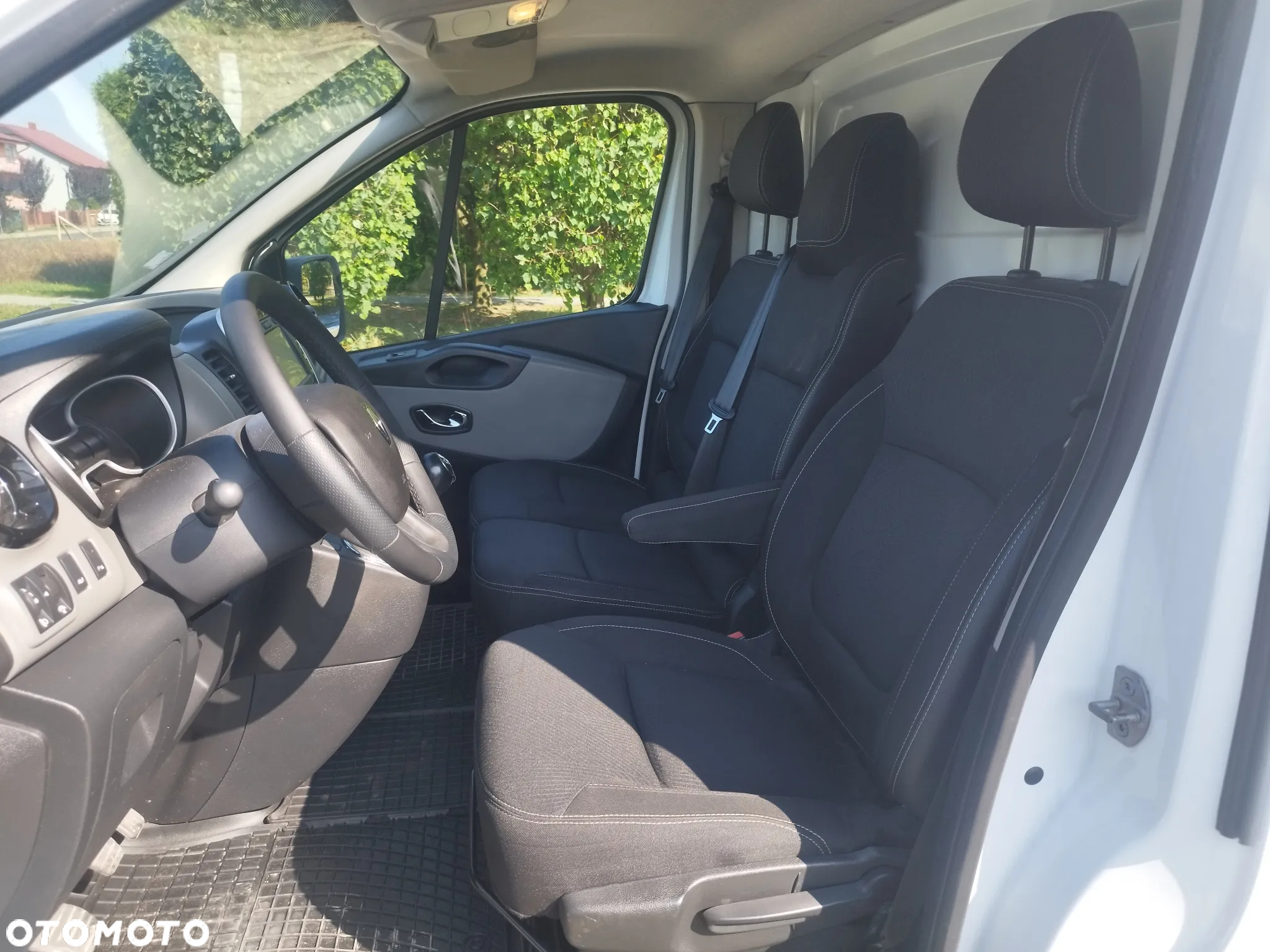 Renault Trafic - 14