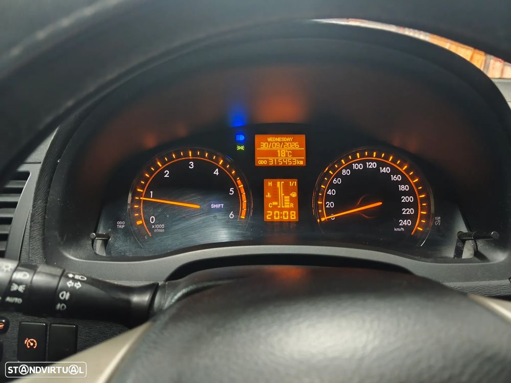 Toyota Avensis SW - 8