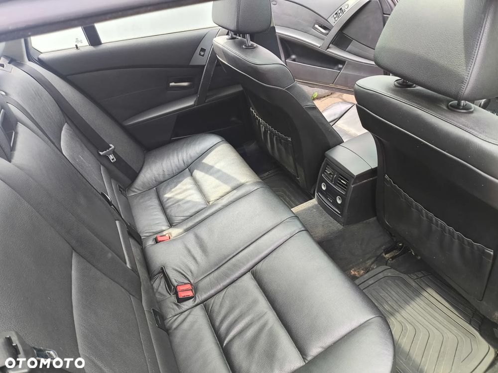BMW Seria 5 525d - 6