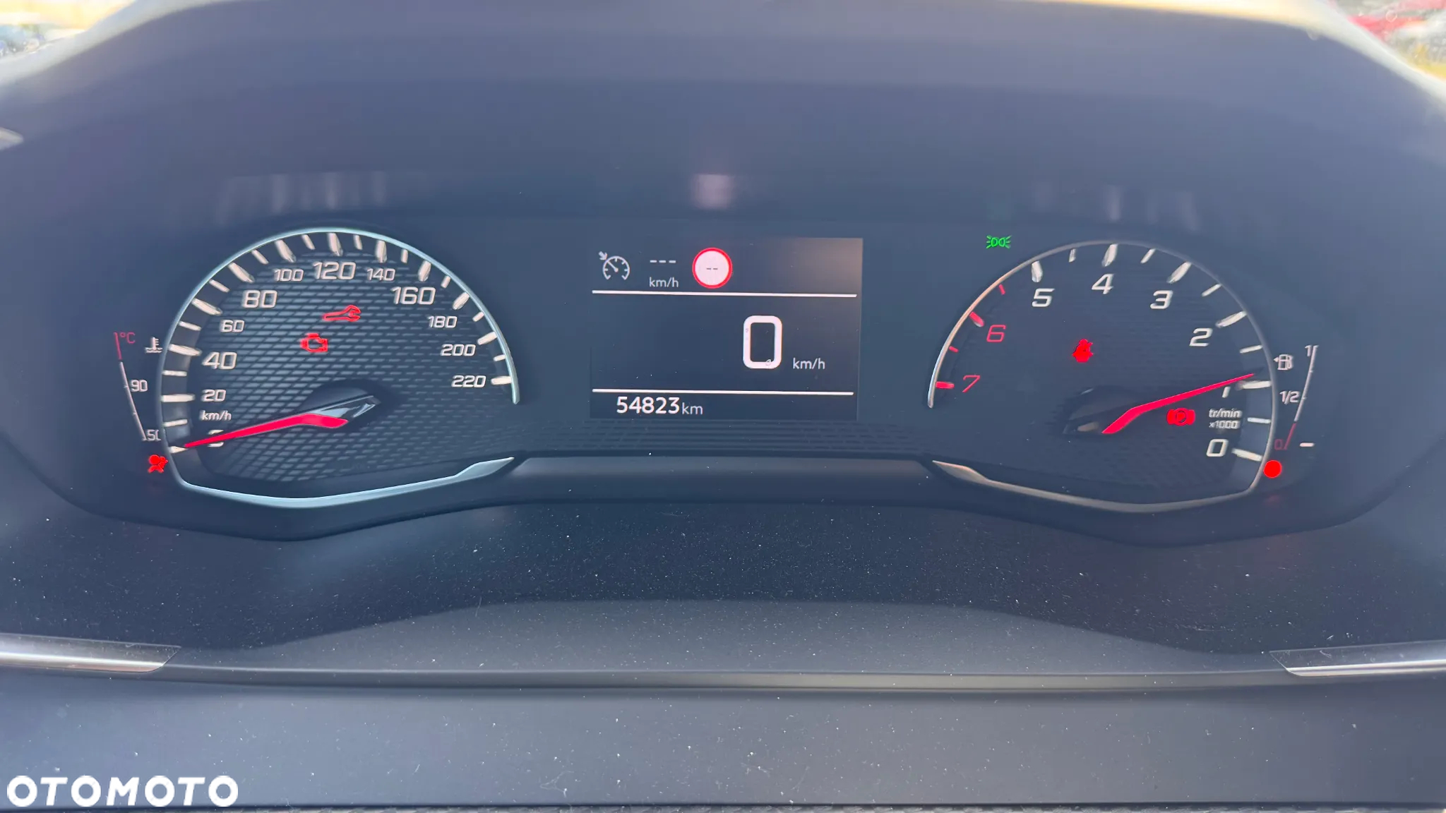 Peugeot 208 1.2 PureTech Allure S&S - 25