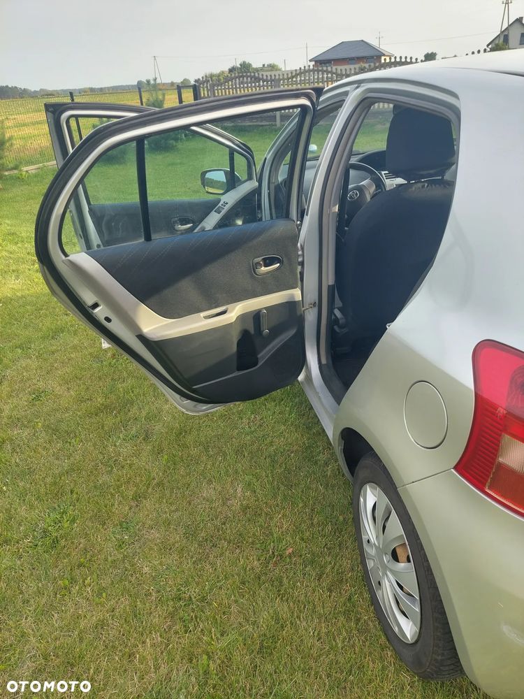 Toyota Yaris - 3