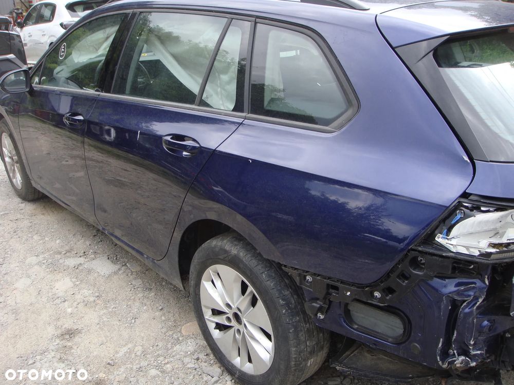 Volkswagen Golf - 11