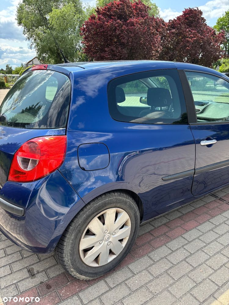 Renault Clio 1.6 16V Expression - 4