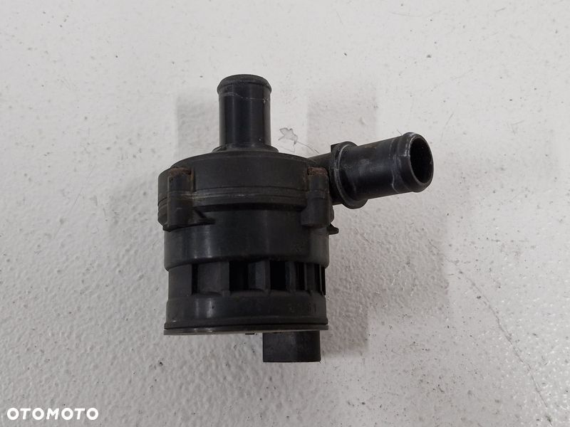 INFINITI M M30 3.0 D POMPA POMPKA OBIEGU WODY CIECZY BOSCH - 1