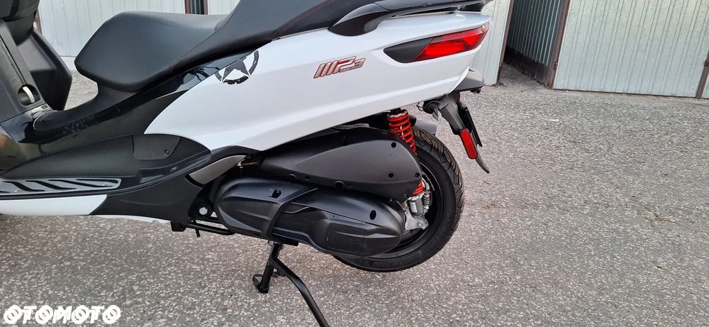 Piaggio MP-3 - 6