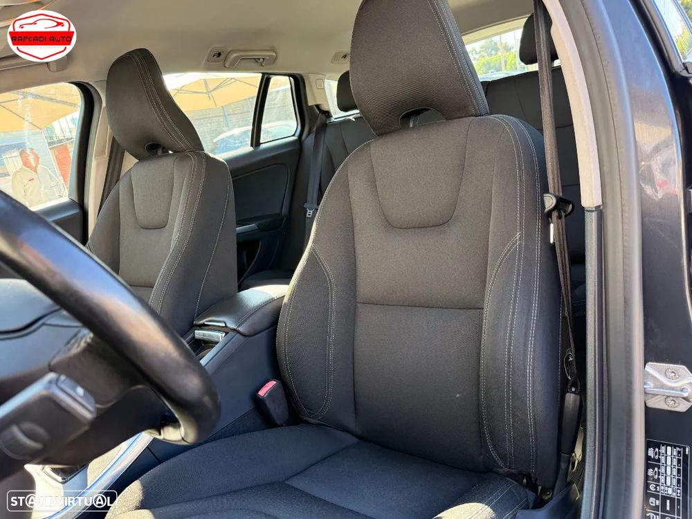 Volvo V60 1.6 D2 Momentum Eco - 10
