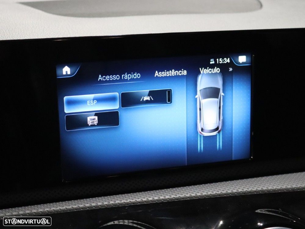 Mercedes-Benz A 180 d AMG Line - 33