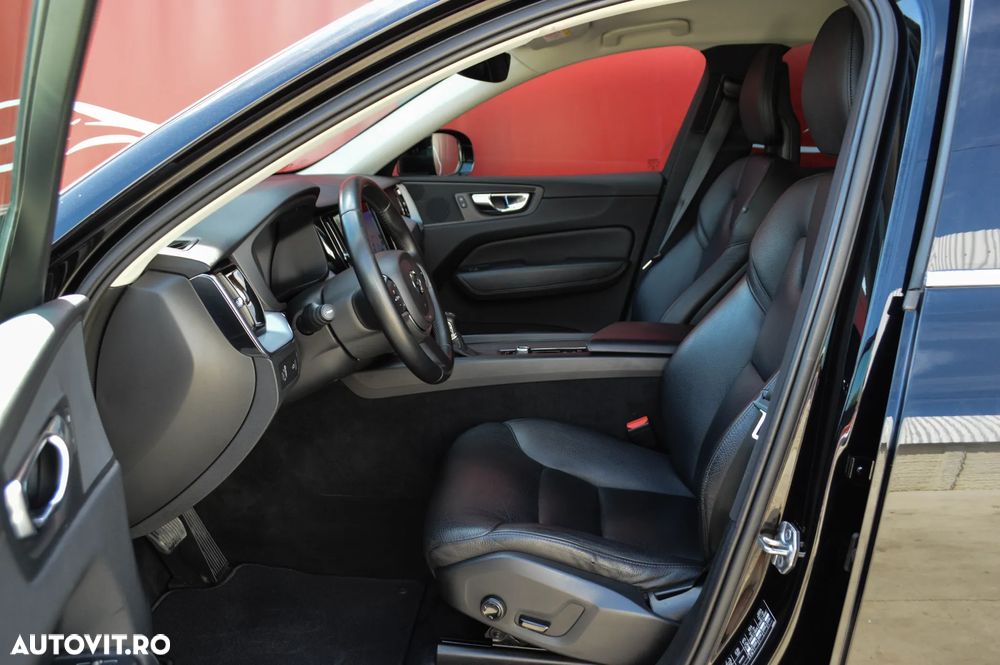 Volvo XC 60 D4 AWD Geartronic Momentum - 32