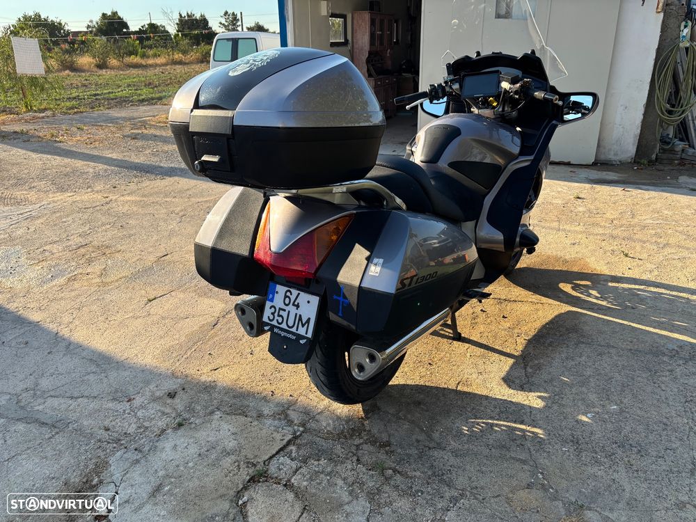 Honda Pan European St 1300 - 4