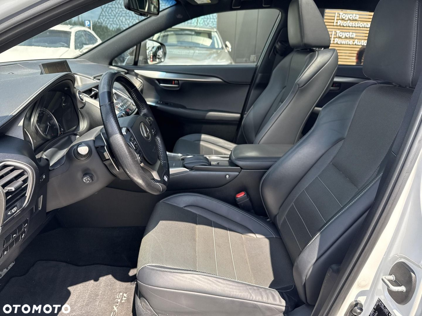 Lexus NX - 9