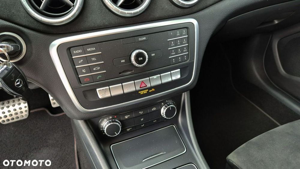 Mercedes-Benz CLA 200 7G-DCT AMG Line - 18