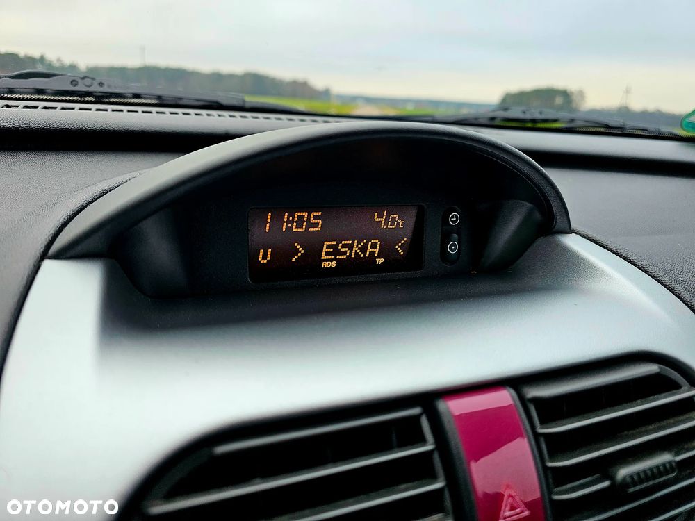 Opel Corsa 1.2 16V - 24