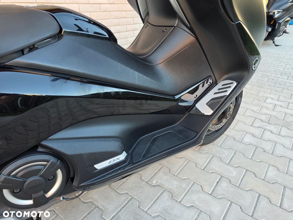 Yamaha Tmax - 15