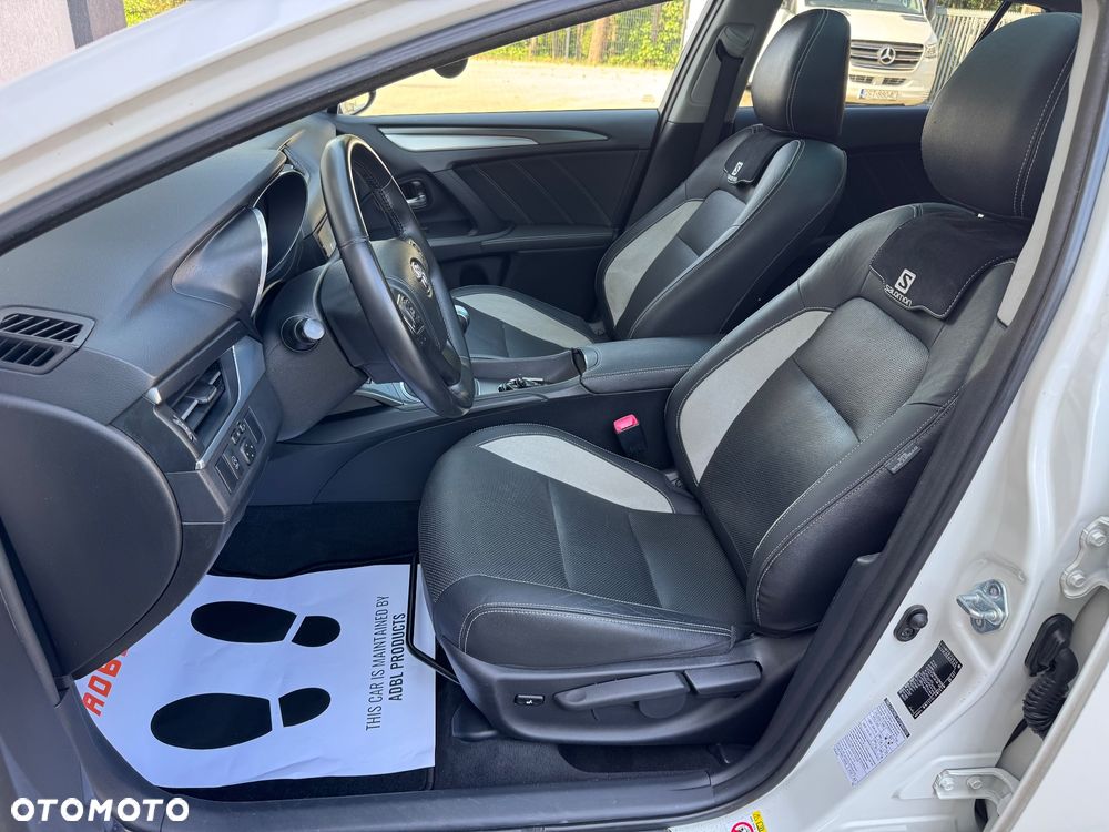 Toyota Avensis 2.0 D-4D Selection - 18