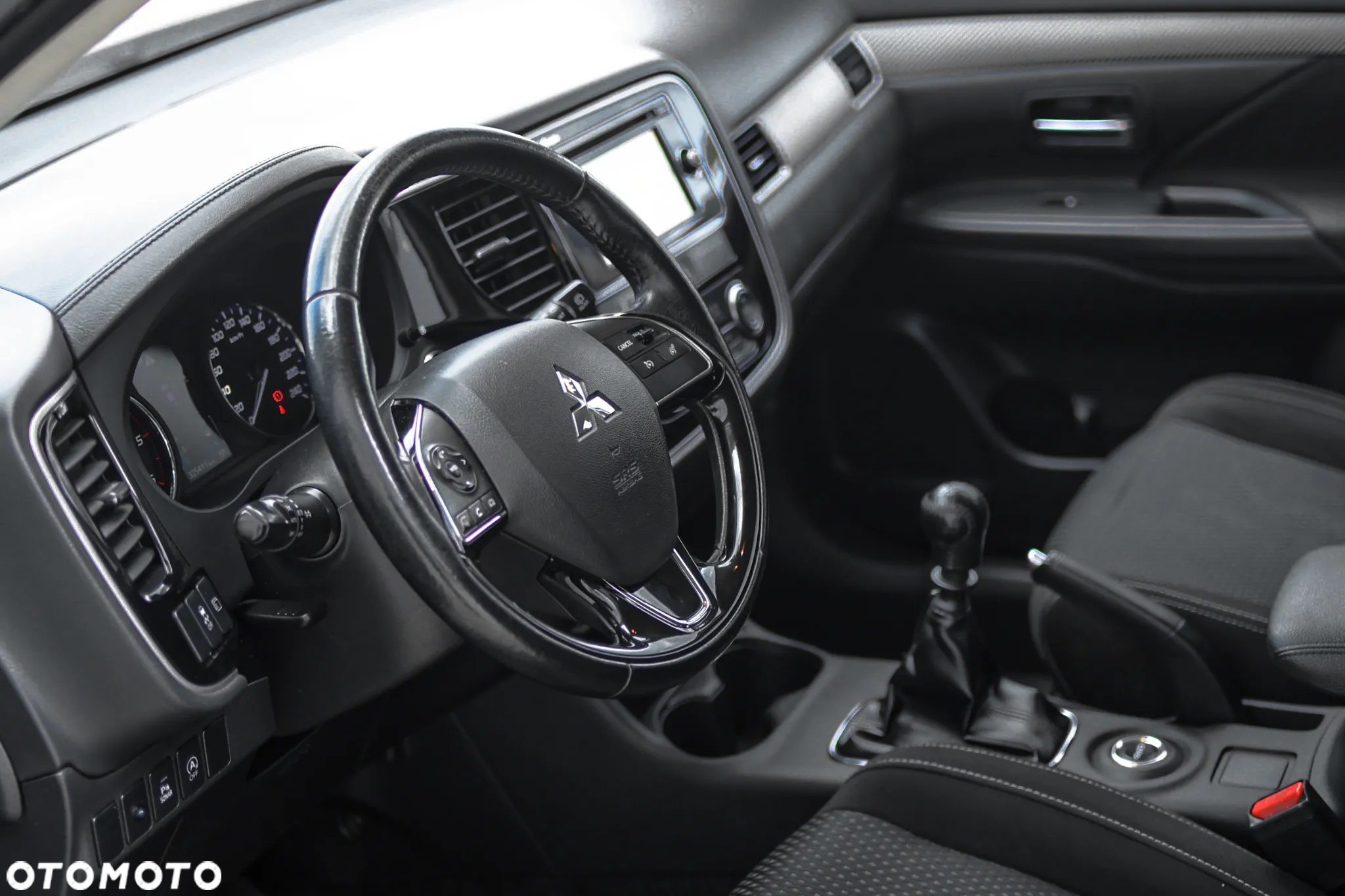 Mitsubishi Outlander 2.2 DID Intense + 4WD - 8