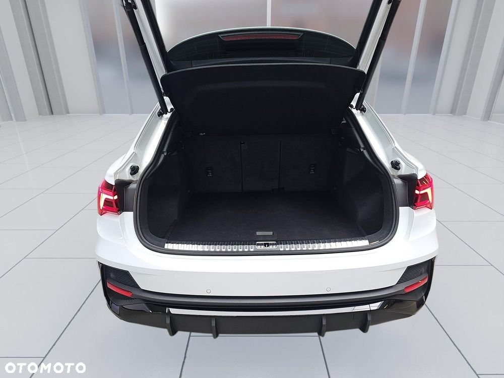 Audi Q3 Sportback - 21