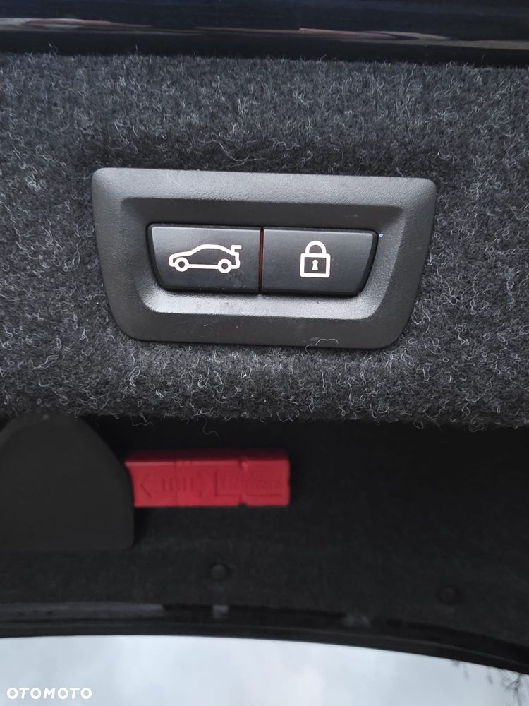 BMW Seria 5 520d M Sport Edition - 26