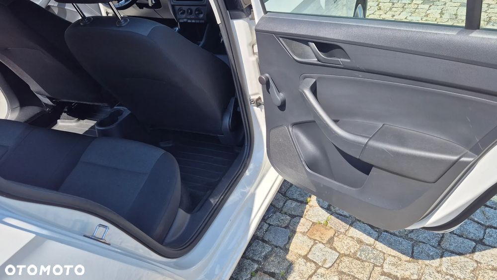Skoda RAPID 1.6 TDI DPF Active - 14