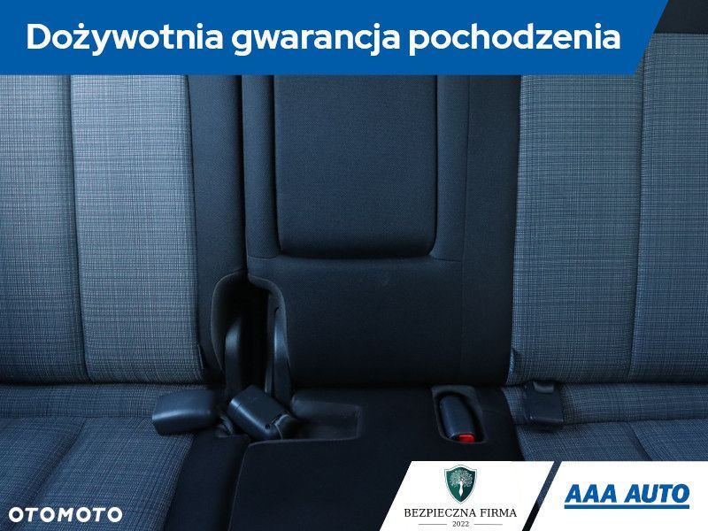 Kia Venga - 12