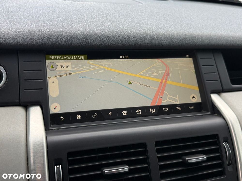 Land Rover Discovery Sport - 26