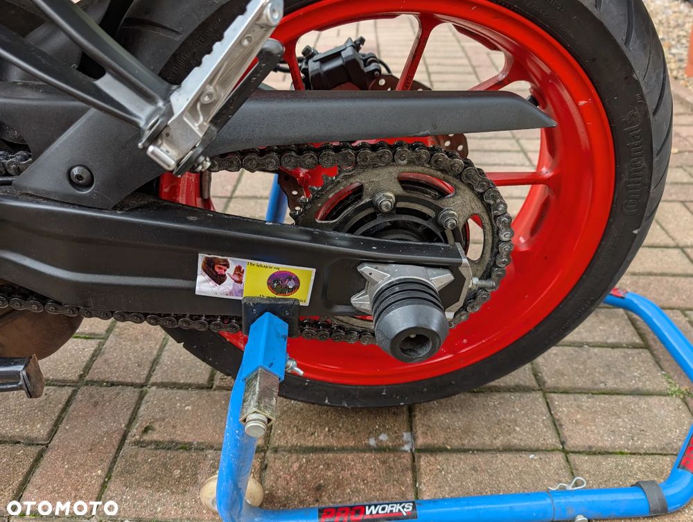 Yamaha MT - 13