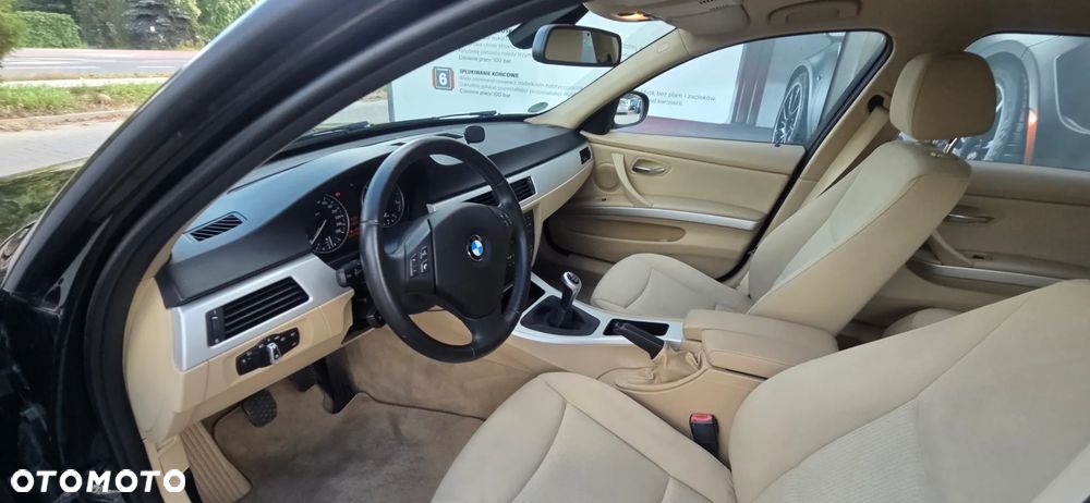 BMW Seria 3 318d DPF Edition Exclusive - 29
