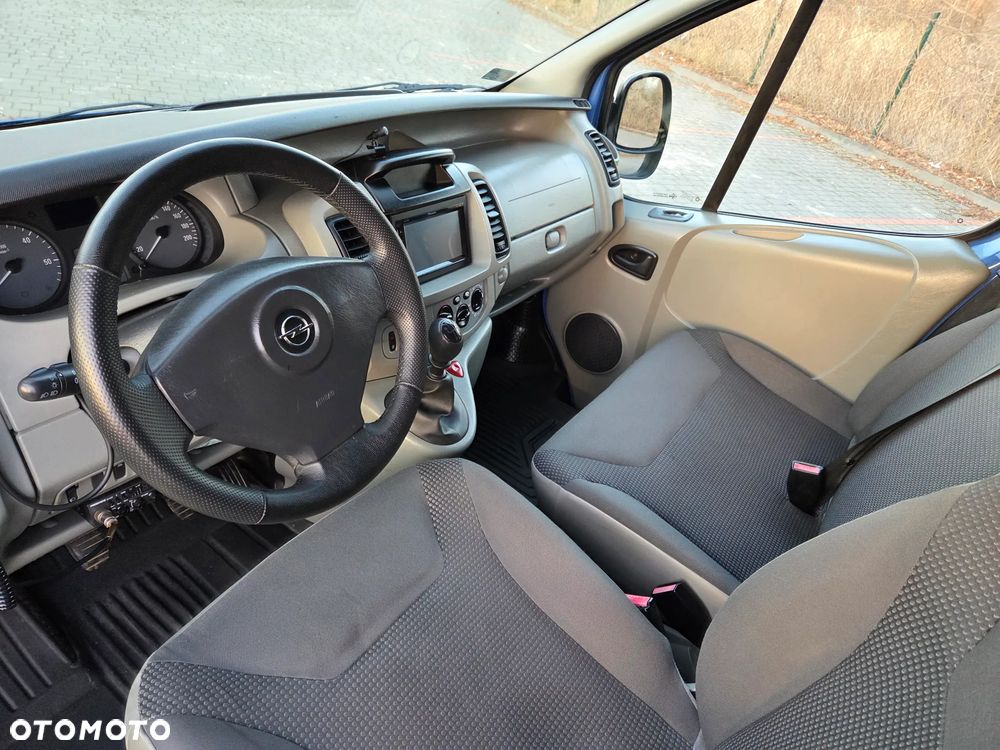 Opel Vivaro L2H1 2.9t - 21