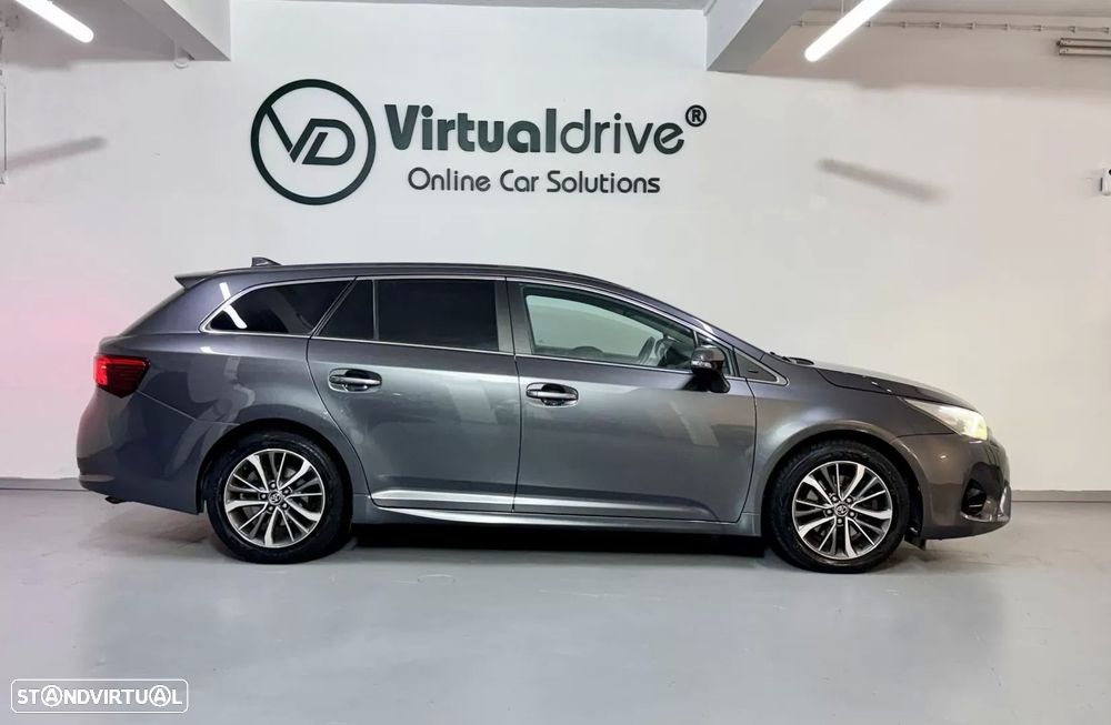 Toyota Avensis Touring Sports 2.0 D-4D Luxury+GPS - 5