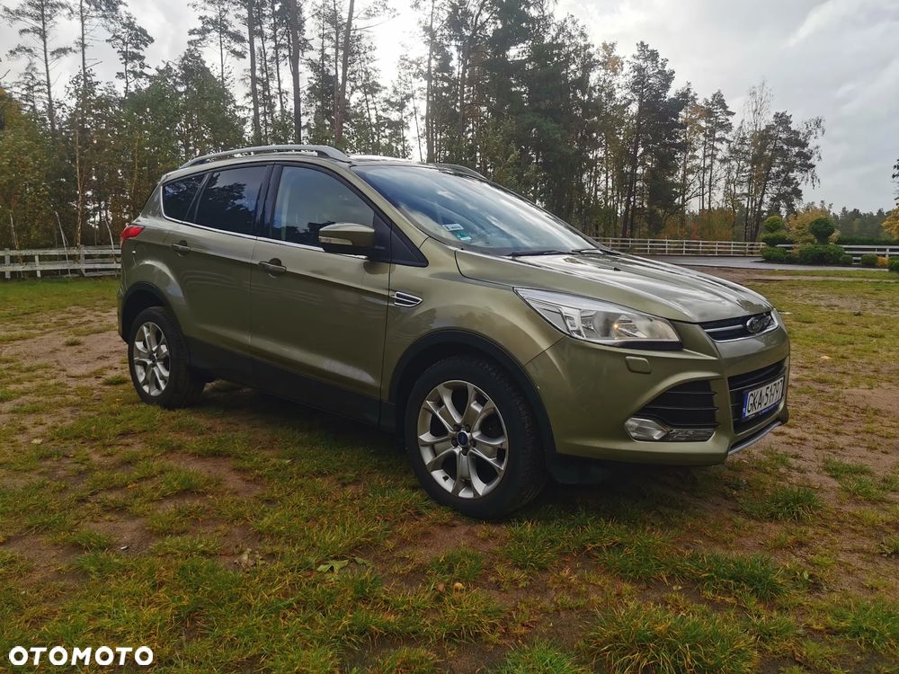 Ford Kuga 1.6 EcoBoost 2x4 Titanium - 3