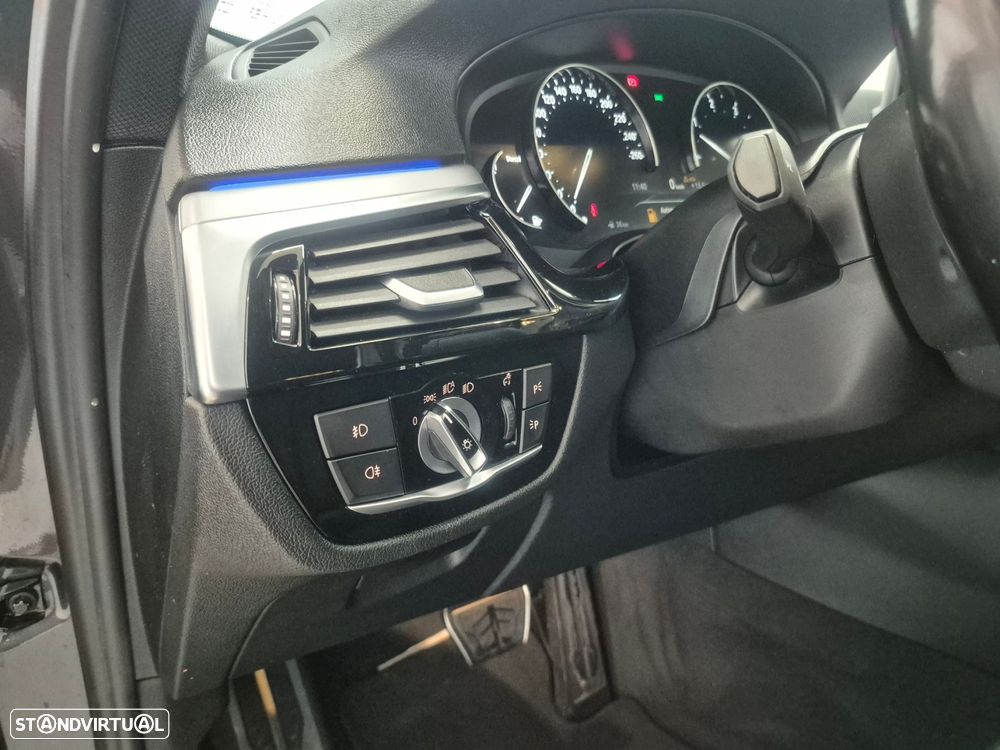 BMW 520 d Line Luxury Auto - 10