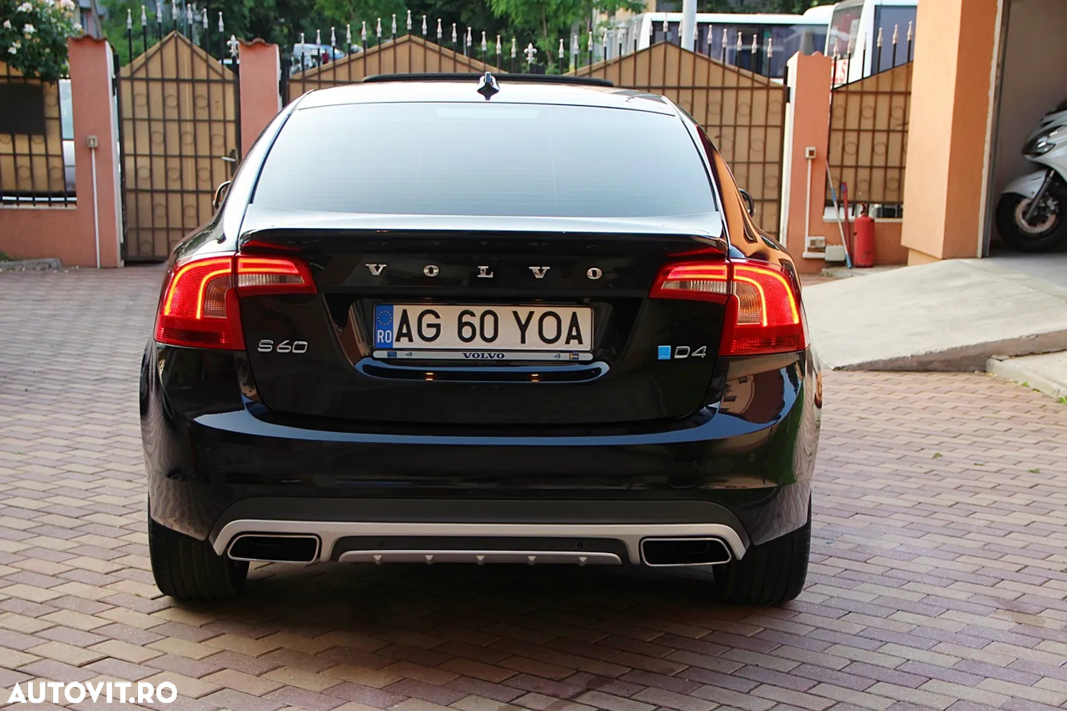 Volvo S60 D4 Geartronic RDesign - 3