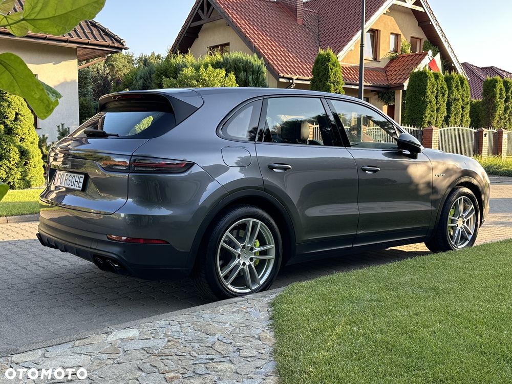 Porsche Cayenne - 5
