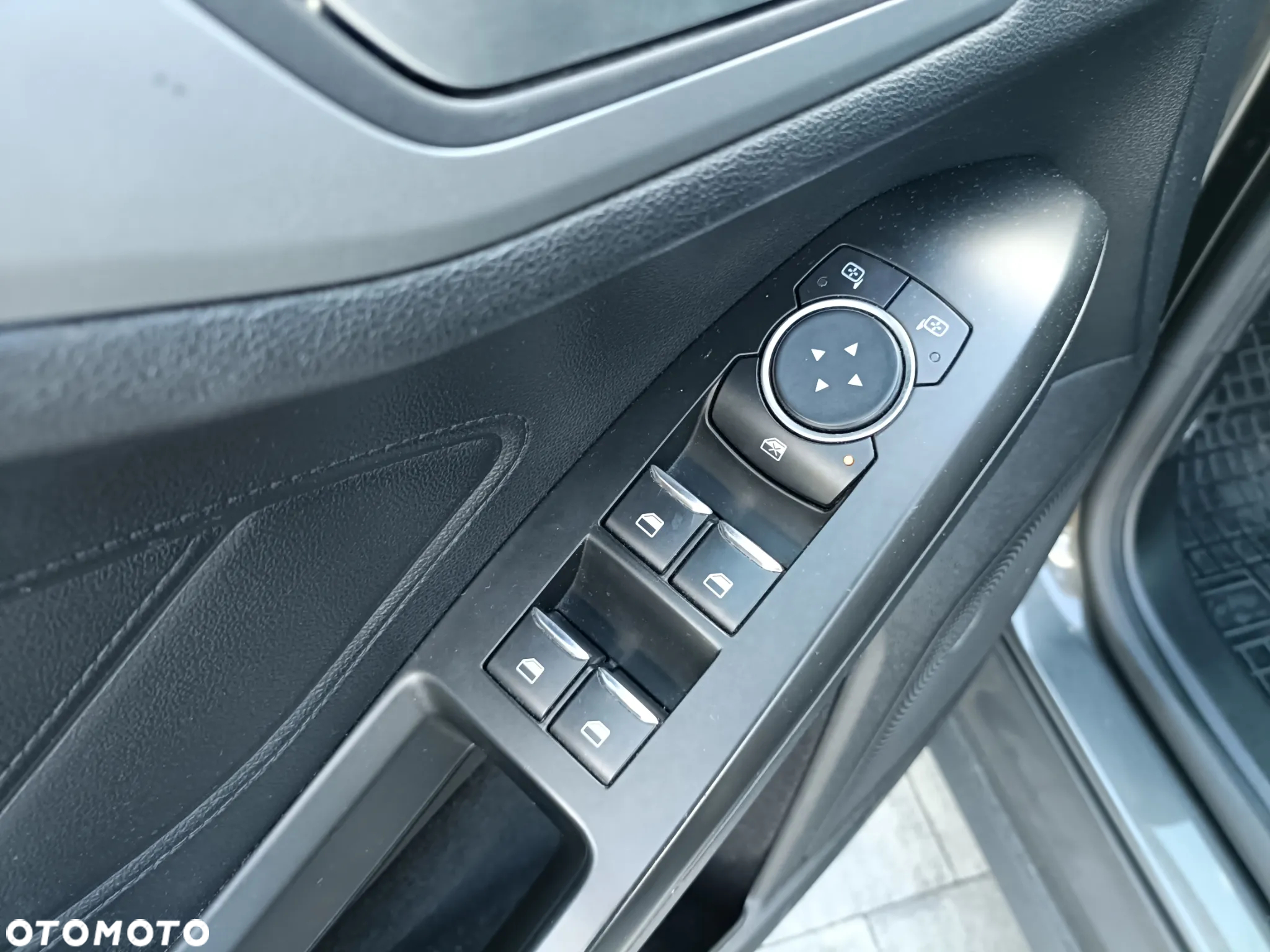 Ford Focus - 11