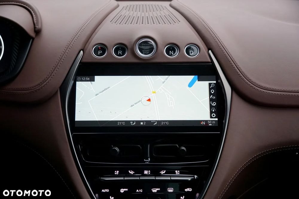 Aston Martin DBX - 34