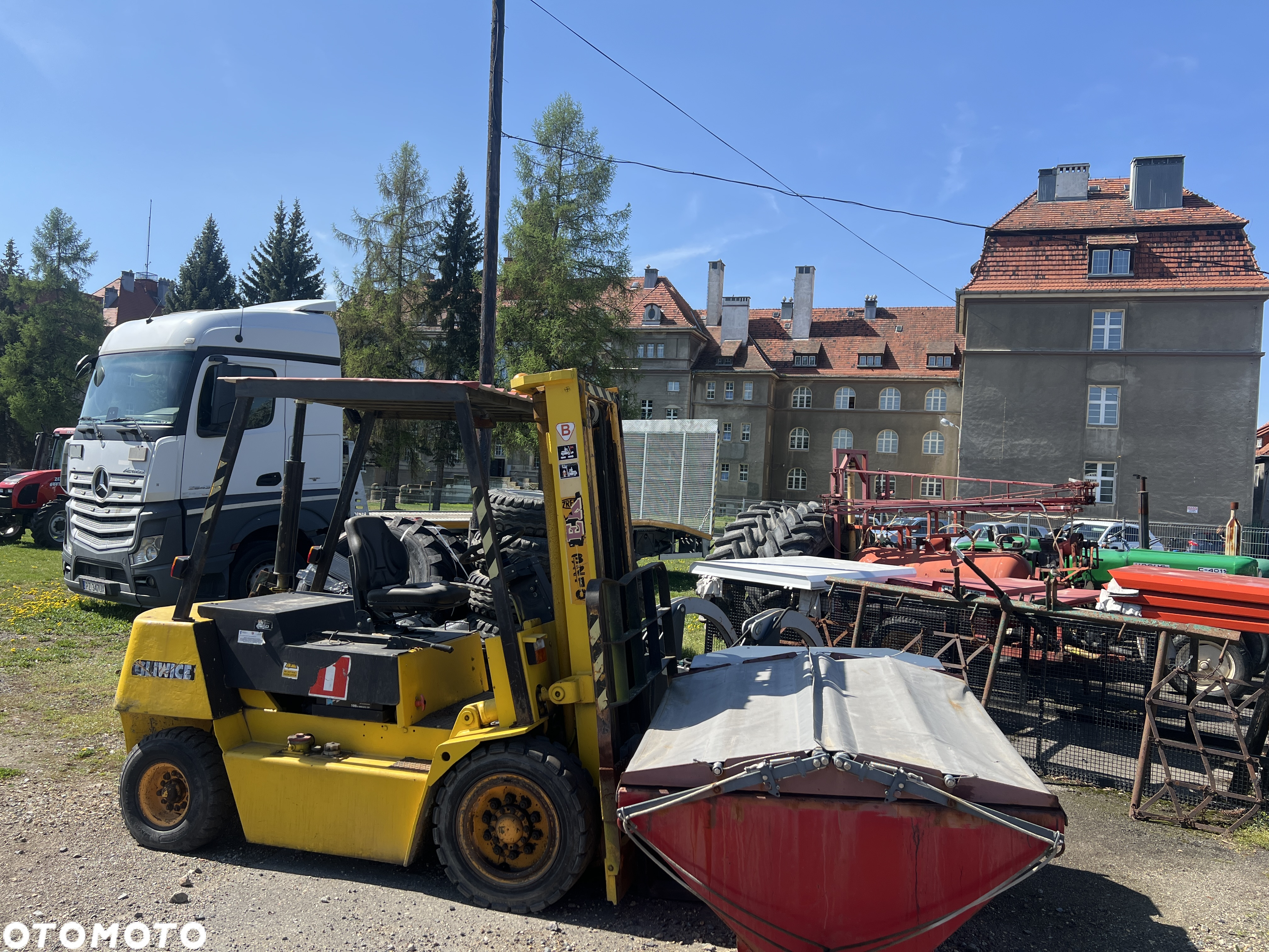 JCB 8016 - 17