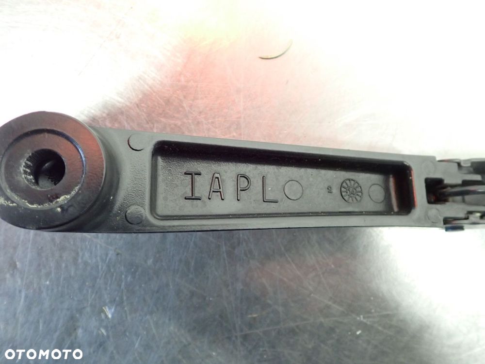 RAMIĘ WYCIERACZKI PRZÓD PRAWE HYUNDAI I10 II - 3