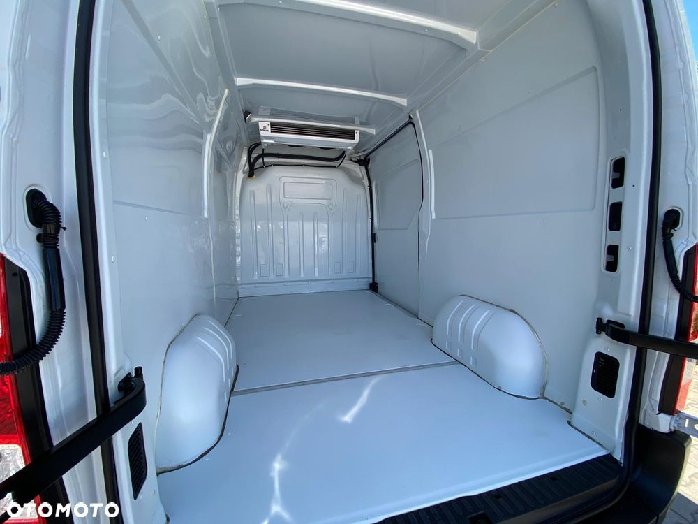 Renault MASTER 2,3 DCI 135KM L2H2 CHŁODNIA 0 STOPNI ( LEKI ) - 24